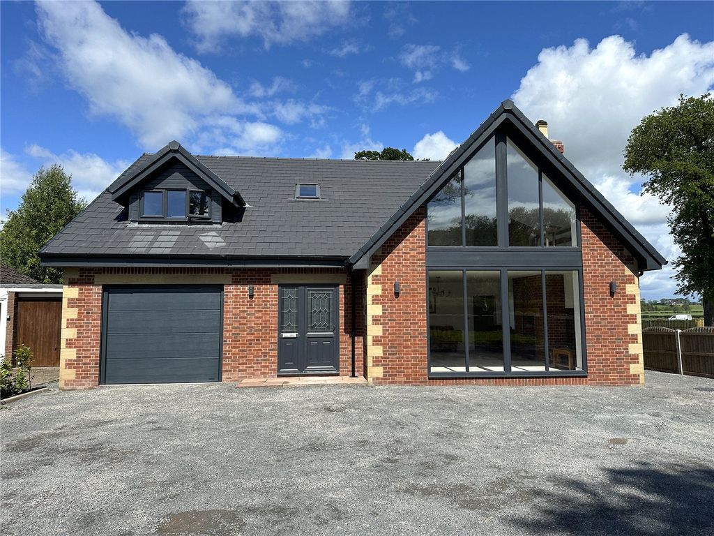 Property photo 1 of 38 Picture No. 01