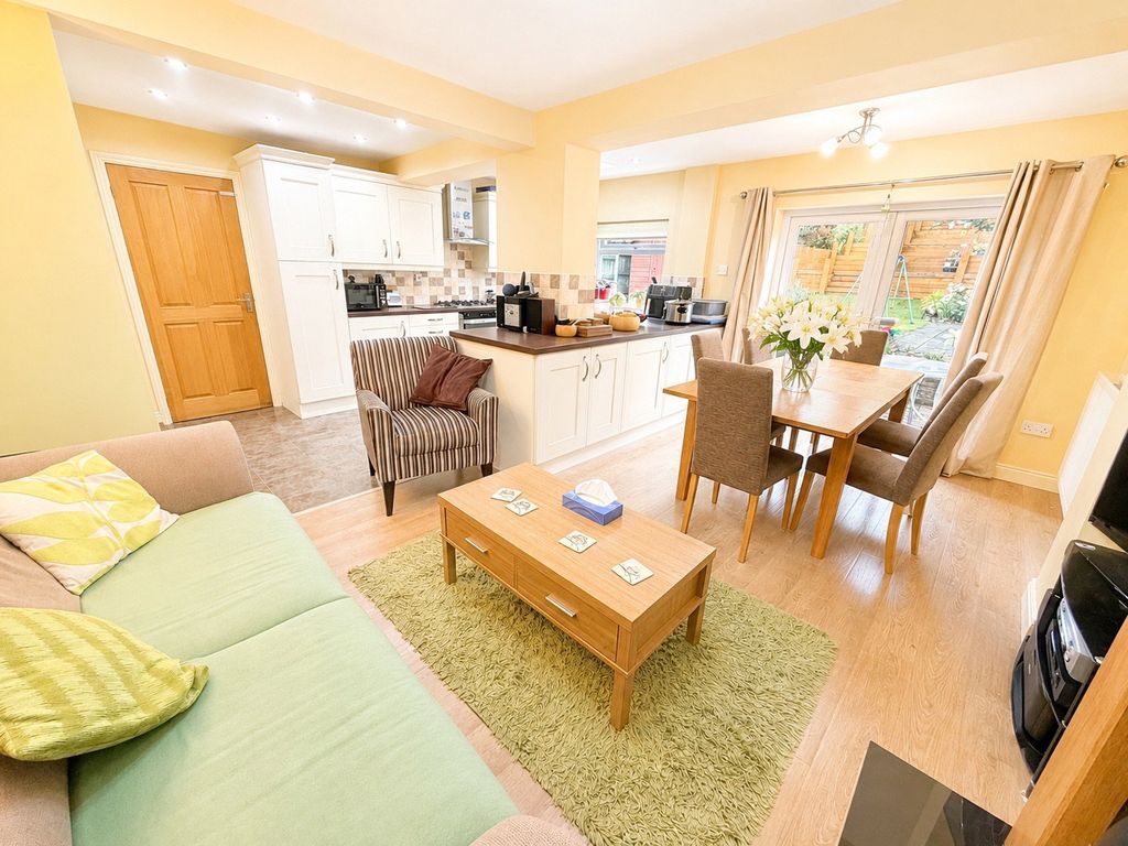 Property photo 2 of 29