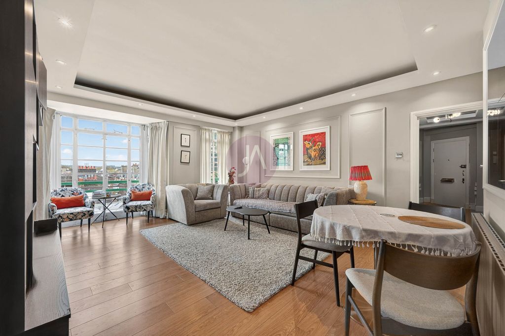 Property photo 3 of 14 Picture No. 11