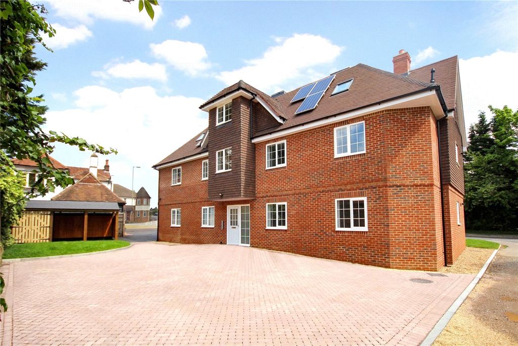Property photo 1 of 6 External