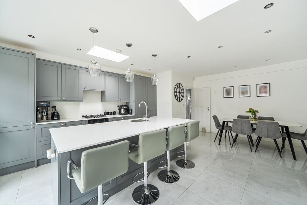 Property photo 1 of 17 1456447-6-69Fb6Eb...