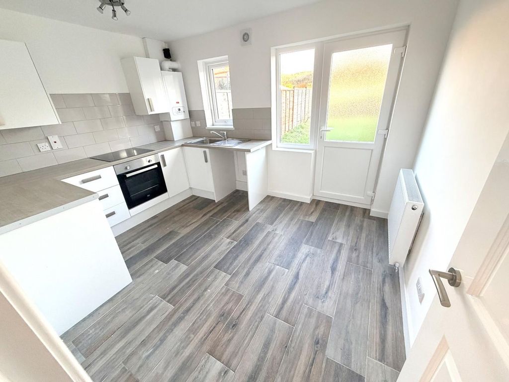 Property photo 3 of 17 Kitchen/Diner