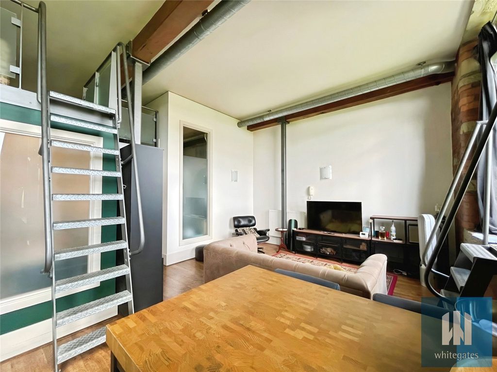 Property photo 2 of 14 Picture No. 15