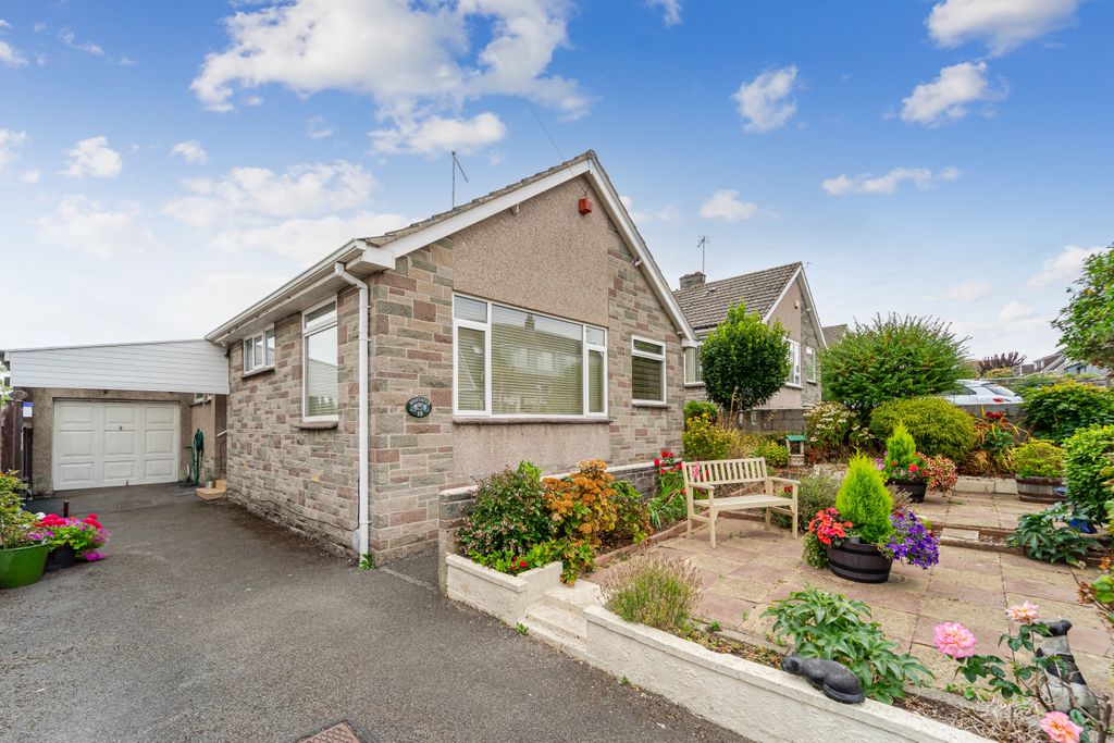 Property photo 1 of 22 3 Bedroom Detached Bungalow For Sale