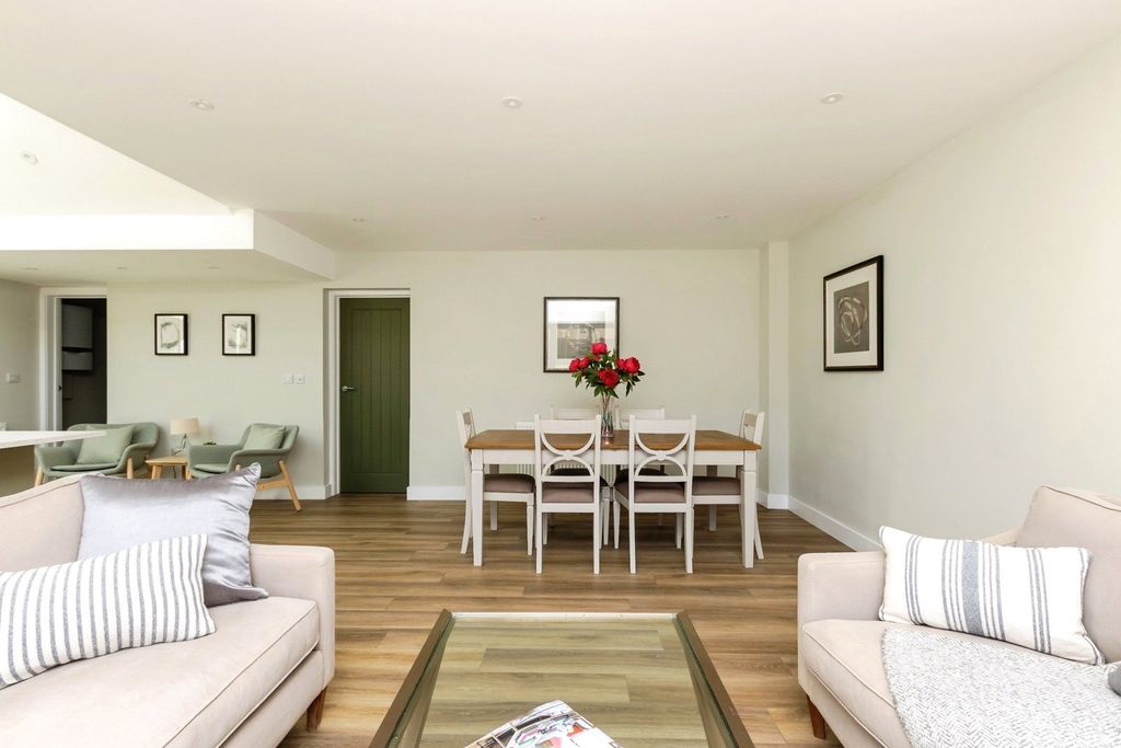 Property photo 3 of 17 Dining/Family Area