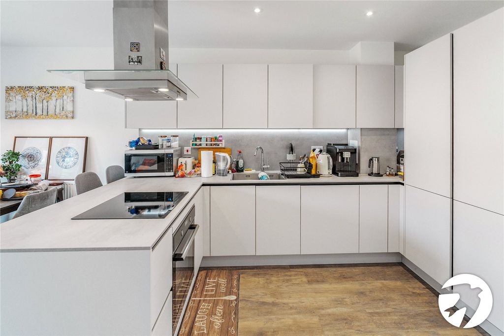 Property photo 3 of 21 Kitchen Area