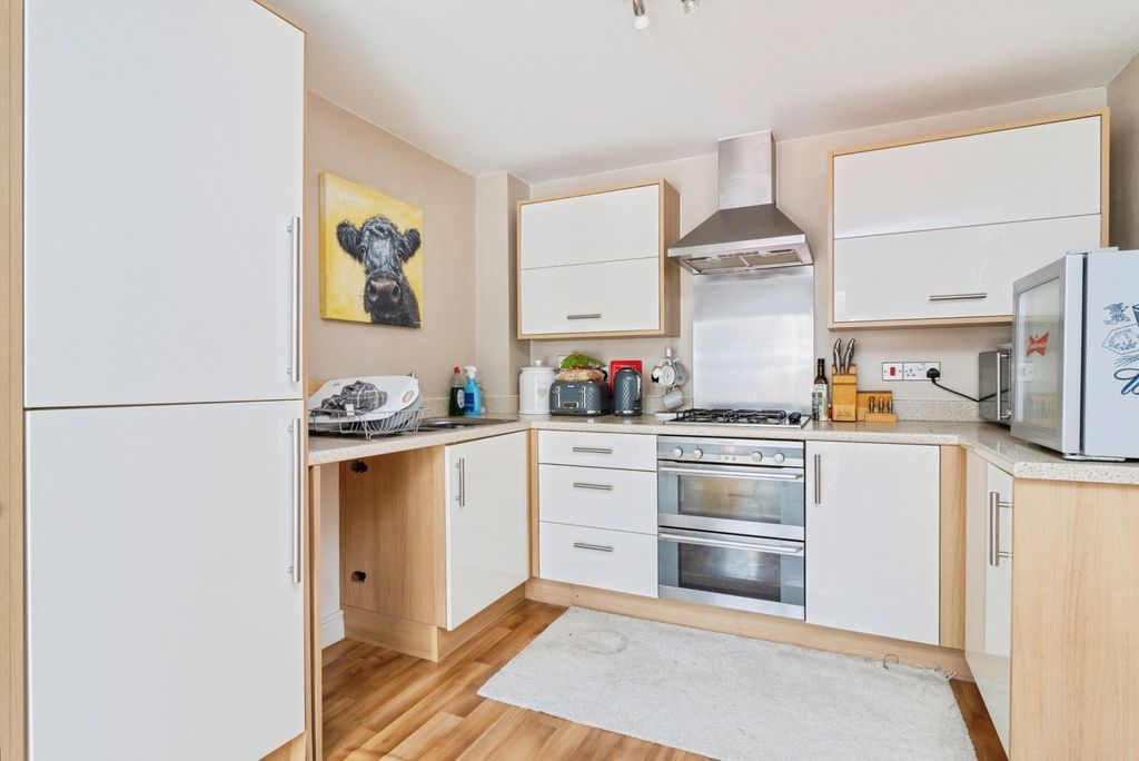 Property photo 2 of 14 Photo