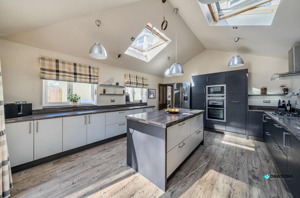 Property photo 3 of 39 1Cab25B7-78A6-453A-9556-d680d8526A7E.Jpg