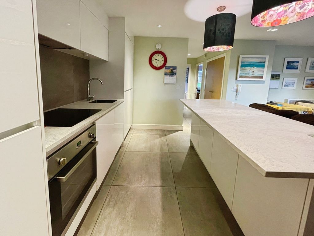 Property photo 3 of 13 Kitchen