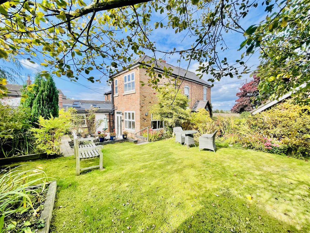 Property photo 2 of 20 Rear Aspect