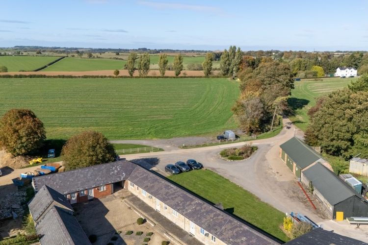 Property photo 3 of 9 306119