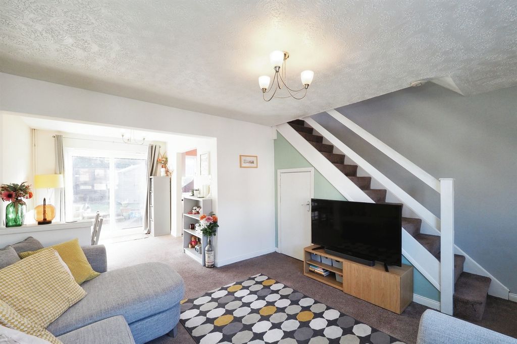 Property photo 2 of 18