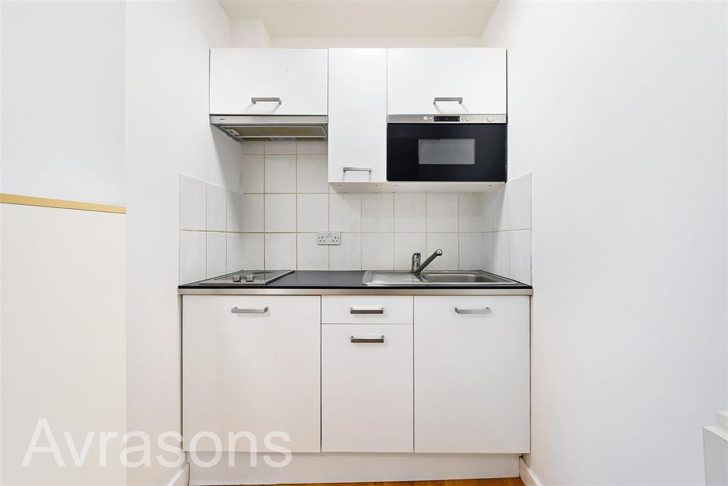 Property photo 1 of 11 Kitchen