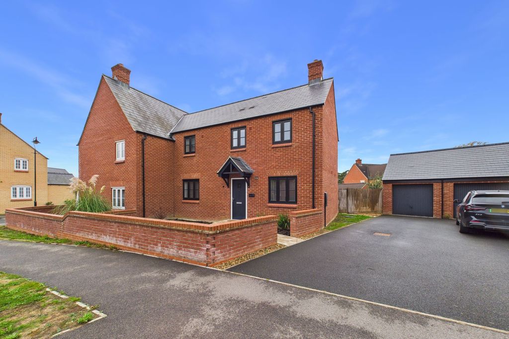 Property photo 1 of 22