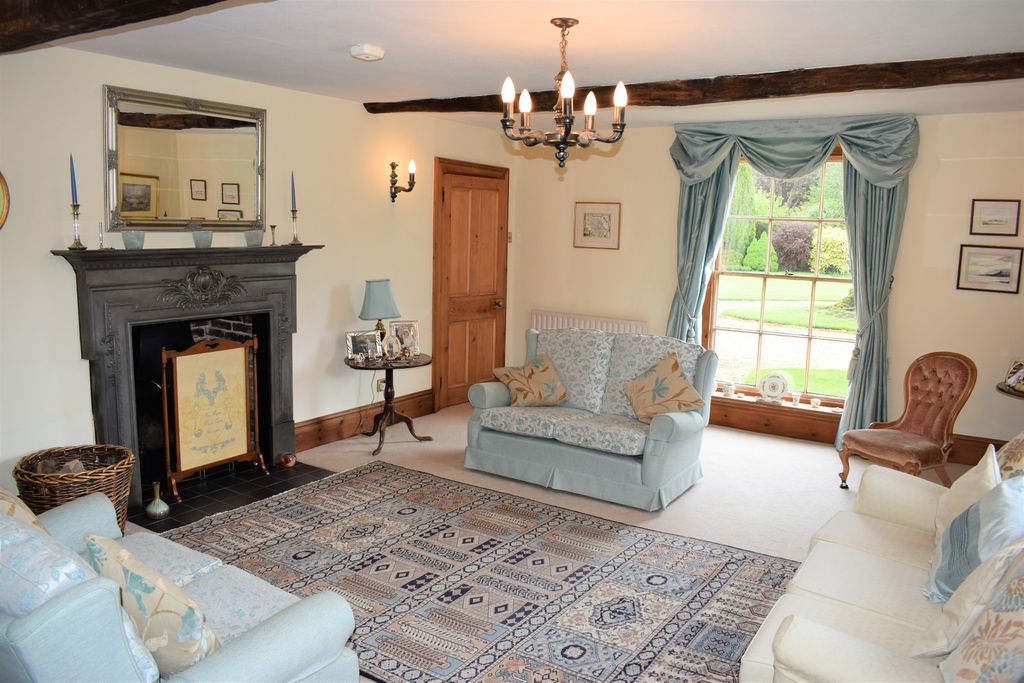 Property photo 2 of 37