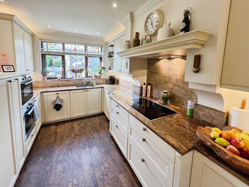 Property photo 3 of 37 Kitchen