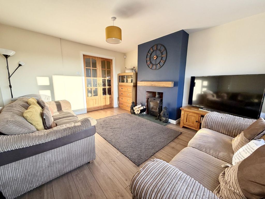 Property photo 2 of 19 Living Room