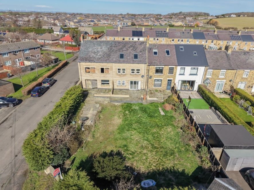 Property photo 3 of 23