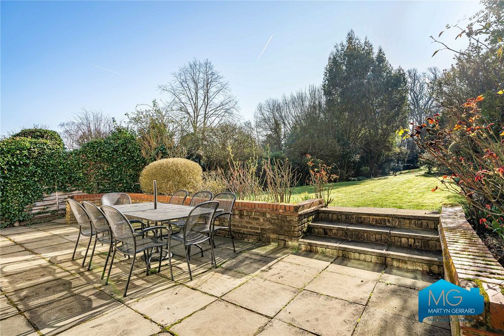 Property photo 2 of 35 Picture No. 26