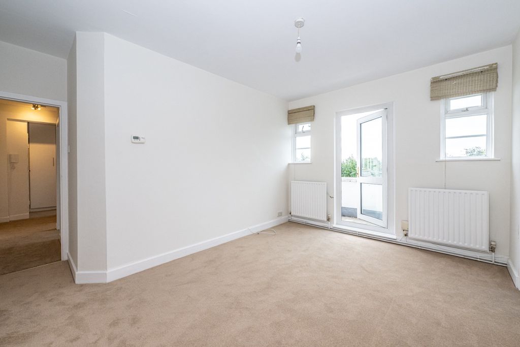 Property photo 1 of 24 4379082