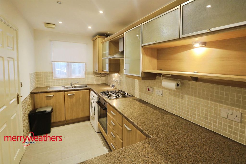 Property photo 2 of 15 Kitchen