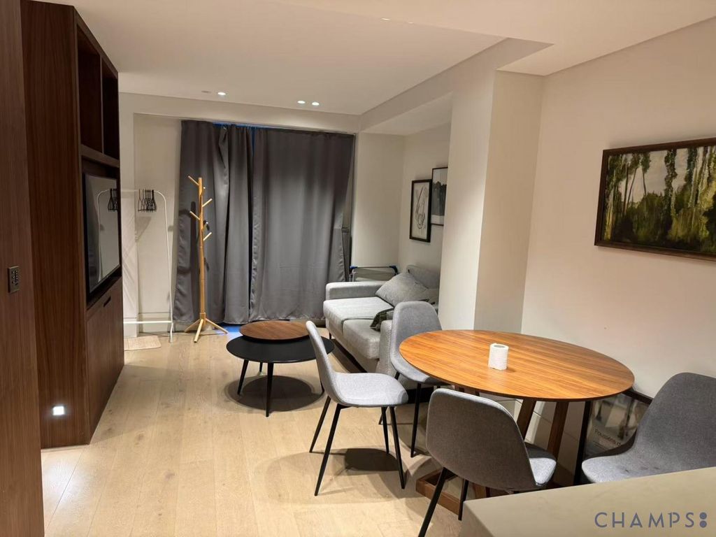 Property photo 3 of 9 Gallery