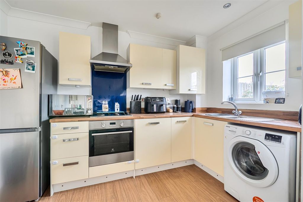 Additional image 14 of 2 bed flat for saleScholars Way, Melksham SN12