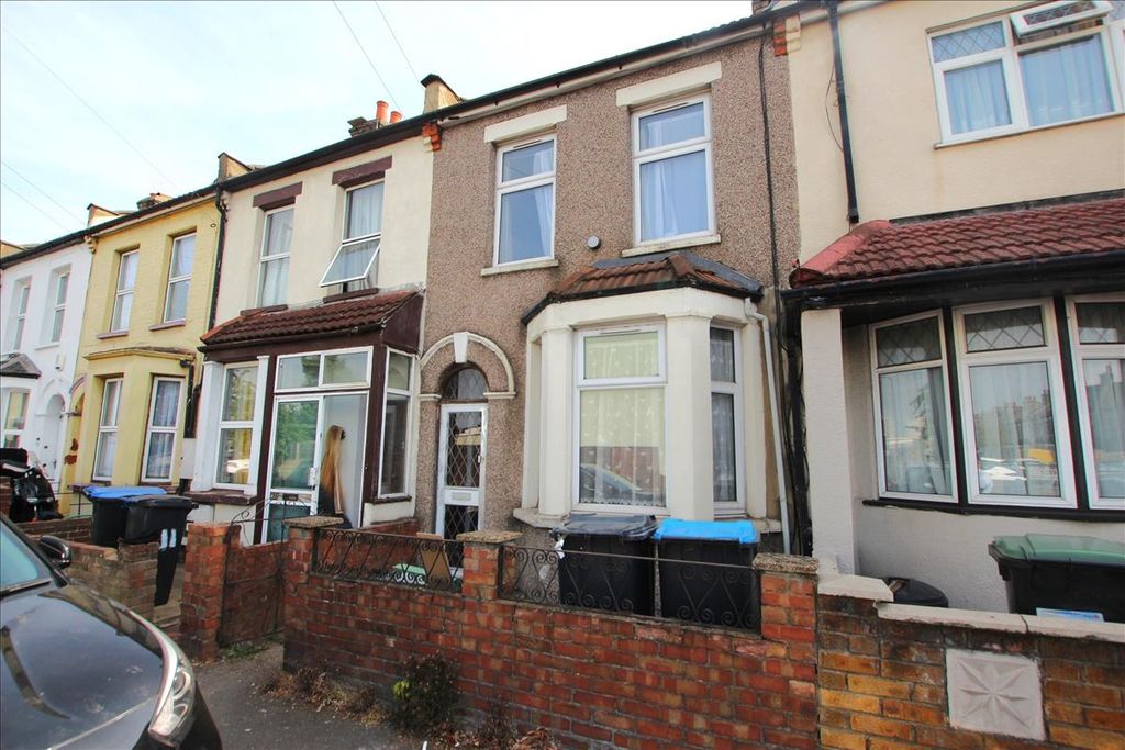 Property photo 2 of 9
