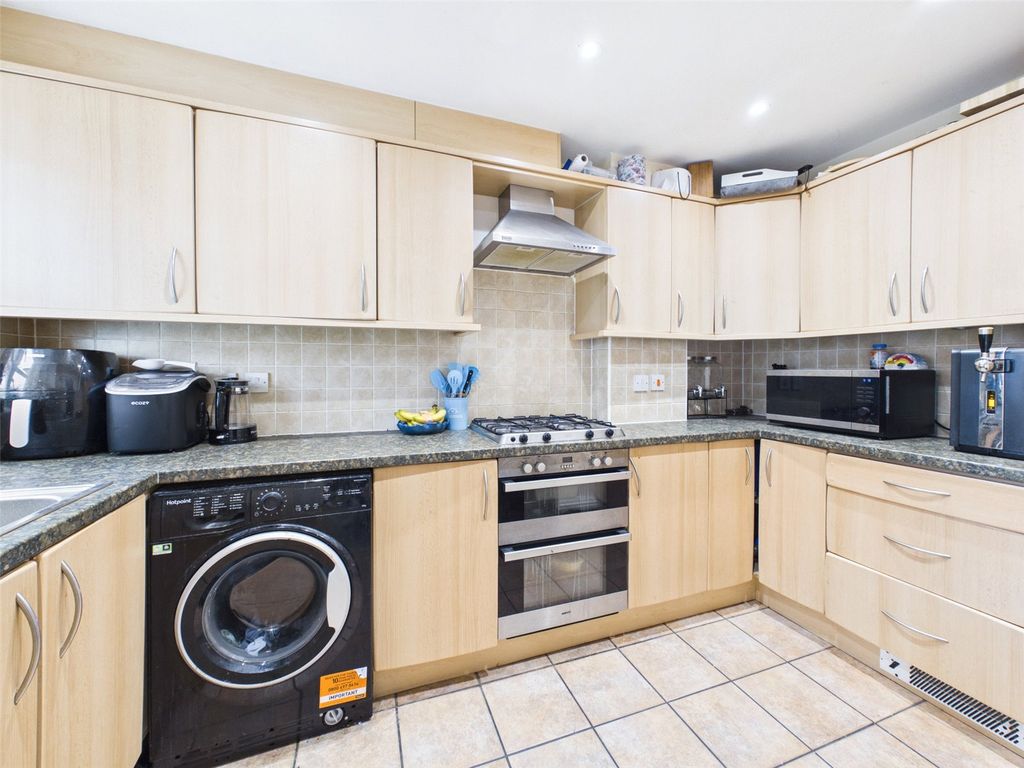 Property photo 3 of 23 Picture No. 20