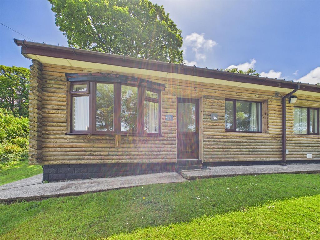 Property photo 1 of 9 Front