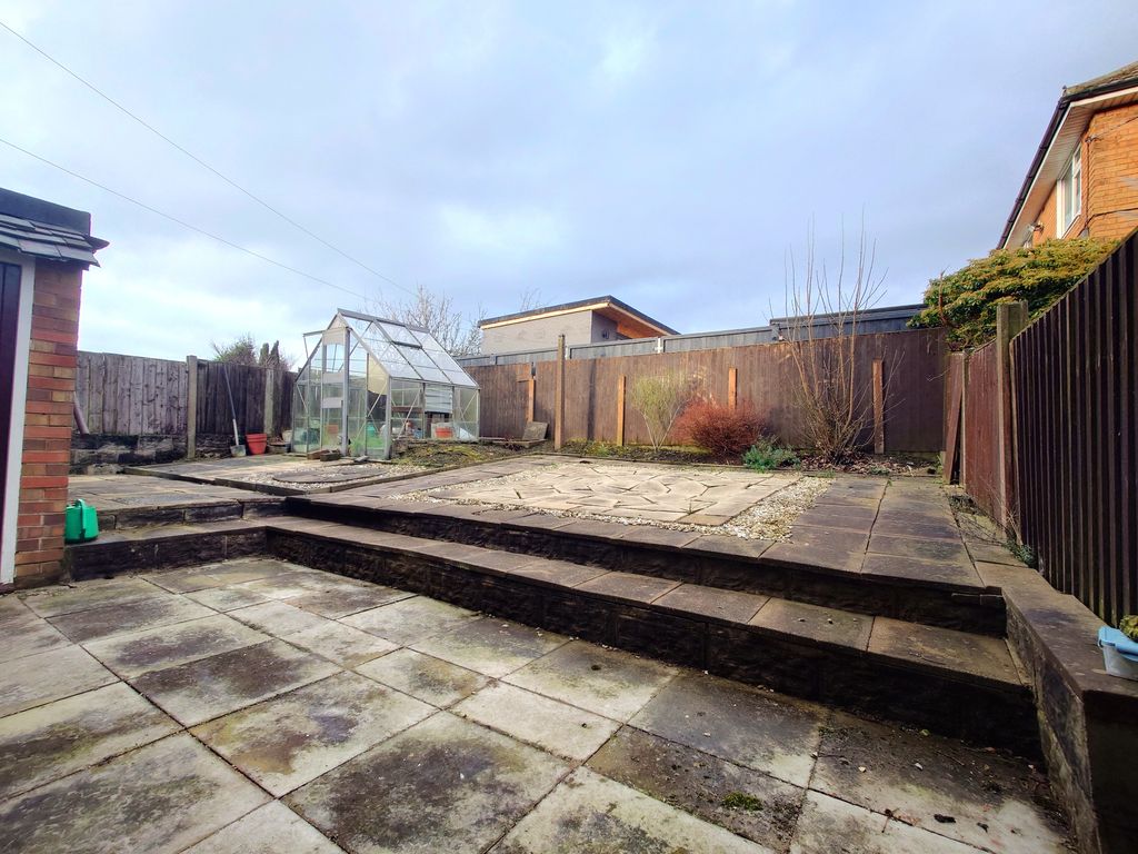 Property photo 2 of 26