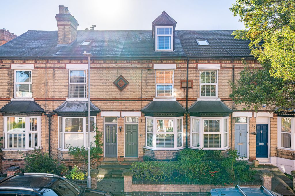 Property photo 1 of 17