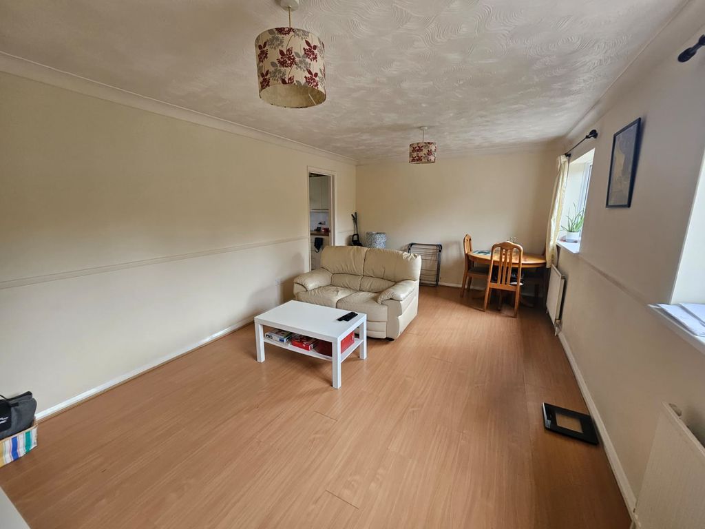 Property photo 3 of 12 Photo 11