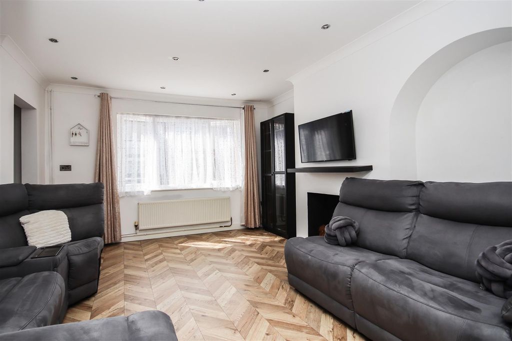 Property photo 3 of 16 Img_4765.Jpg
