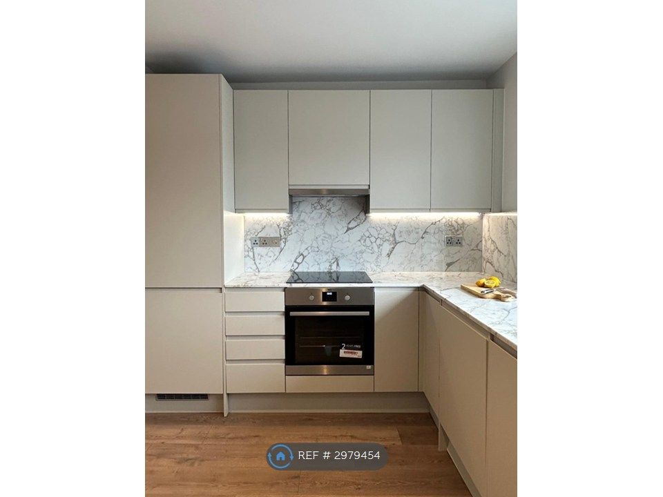Property photo 1 of 6 Kitchen