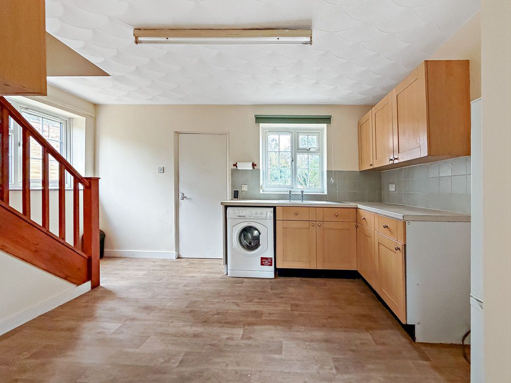 Property photo 2 of 25