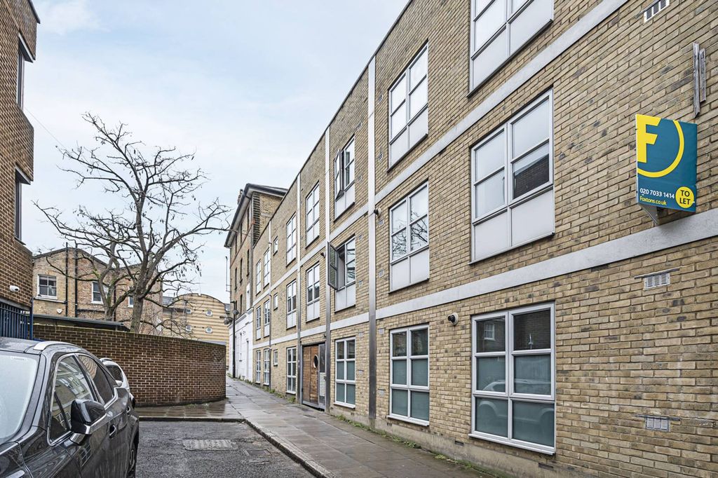 Property photo 2 of 7