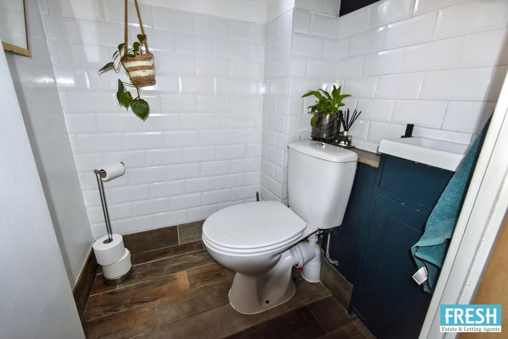 Property photo 3 of 35