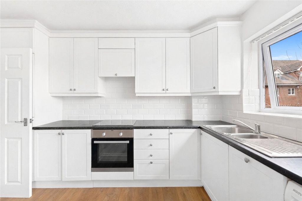 Property photo 3 of 13 Picture No. 02