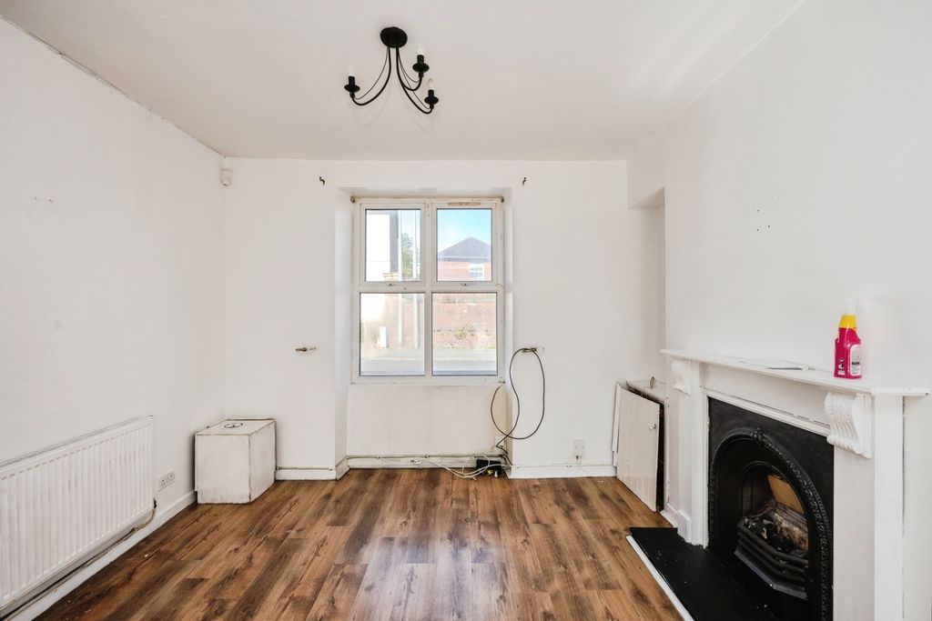 Property photo 2 of 18 Pbox-Img.Jpg