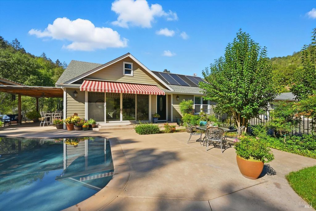 Property photo 1 of 50