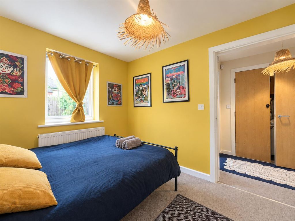 Property photo 2 of 13 Bedroom 2.Png