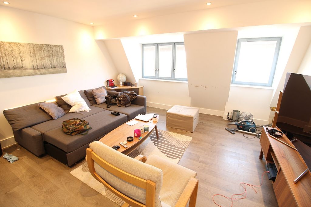 Property photo 1 of 4
