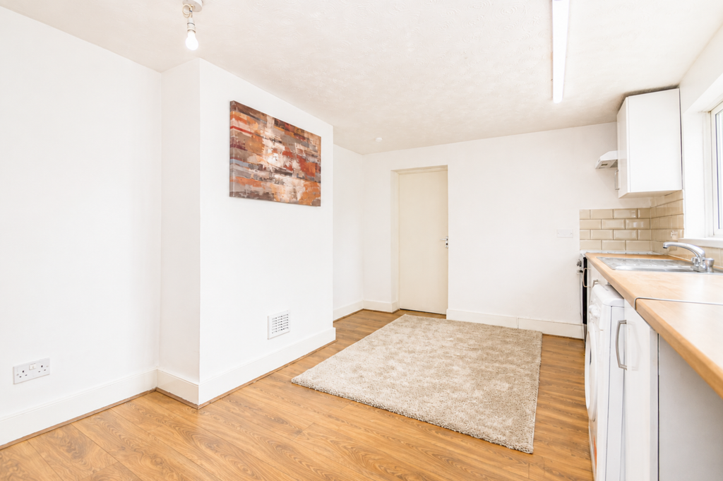 Property photo 1 of 7 c9c3Fc7B-199E-49F2-B460-c7F75c1dc6Bb