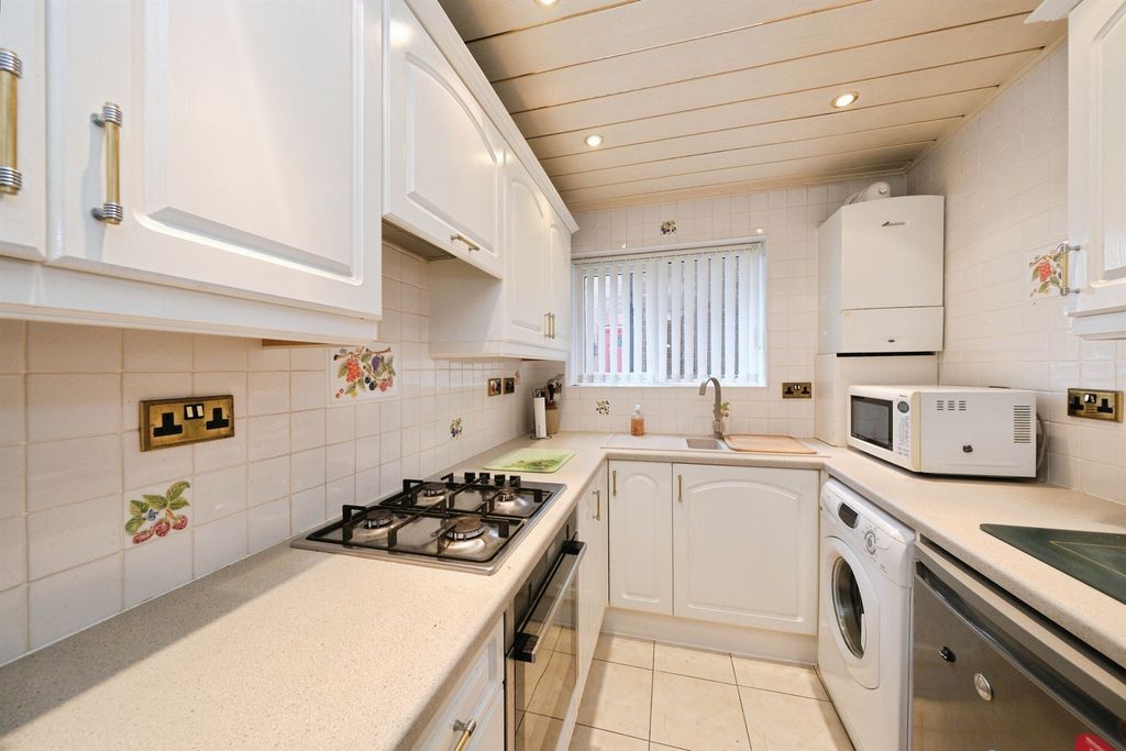 Property photo 2 of 15