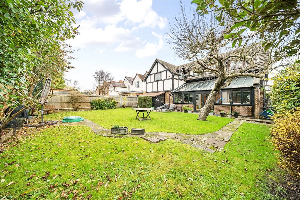 Property photo 2 of 15 Picture No. 10