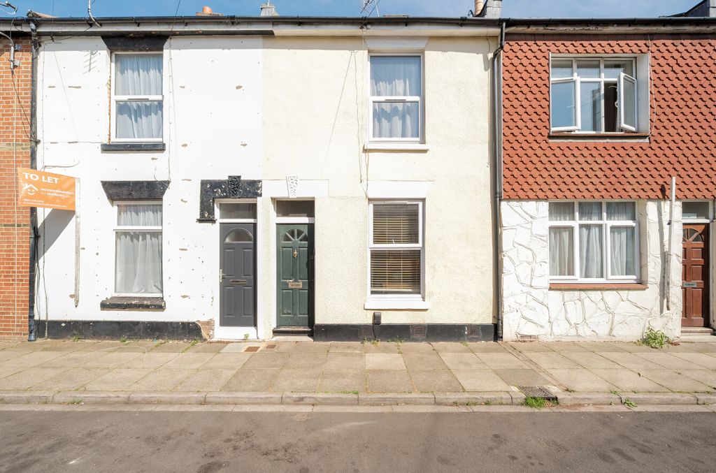 Property photo 1 of 12 1486081-21-6A4690...