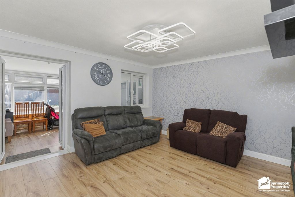 Property photo 3 of 16 Image 2