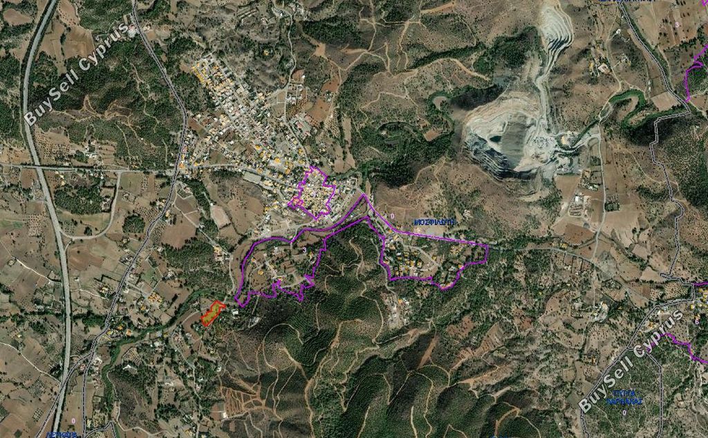 Property photo 3 of 4