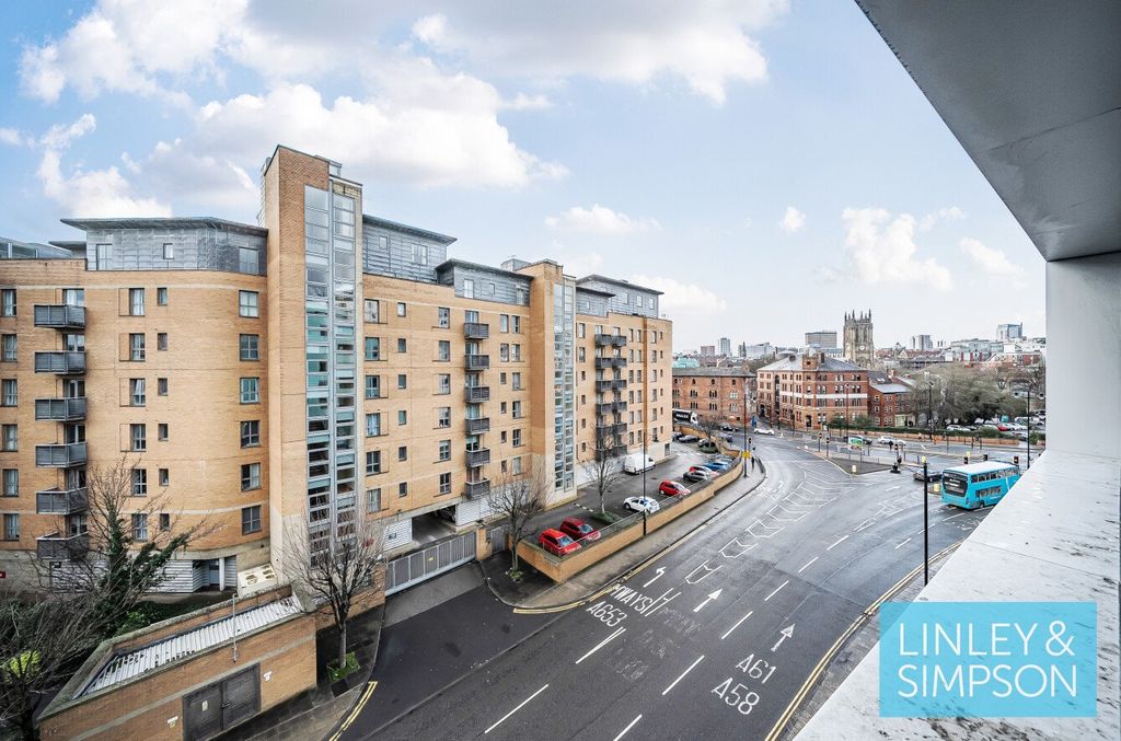 Property photo 3 of 10 Picture No. 01